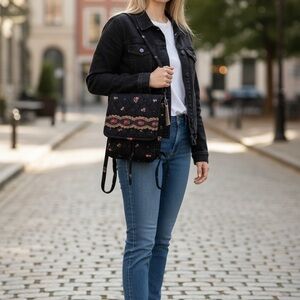 Vera Bradley Mini Hipster Crossbody Swing Bag Black w/Roses NWT